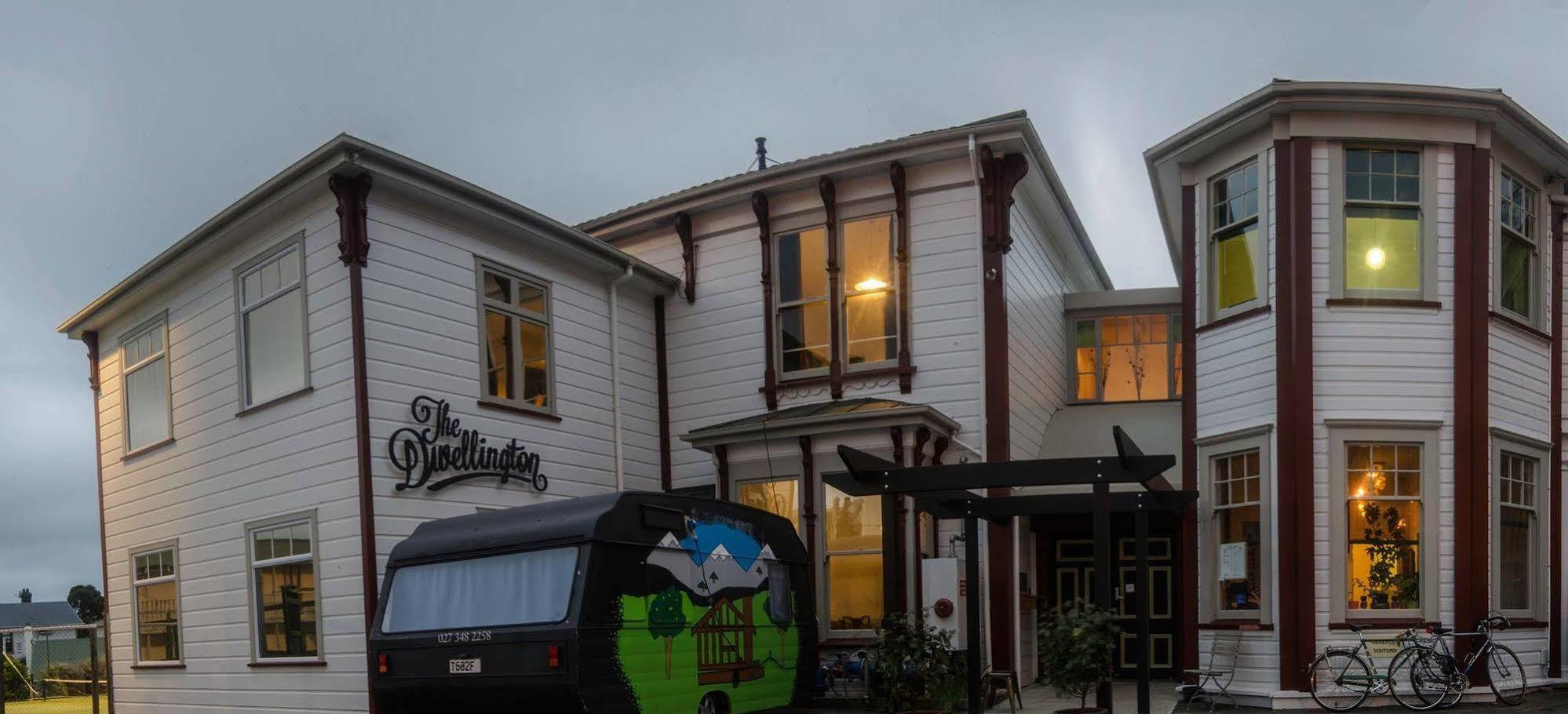 The Dwellington Hostel Exterior photo